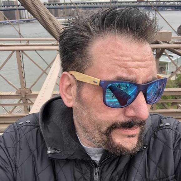 Meet your Posher, Steven - Picture 1 of 1